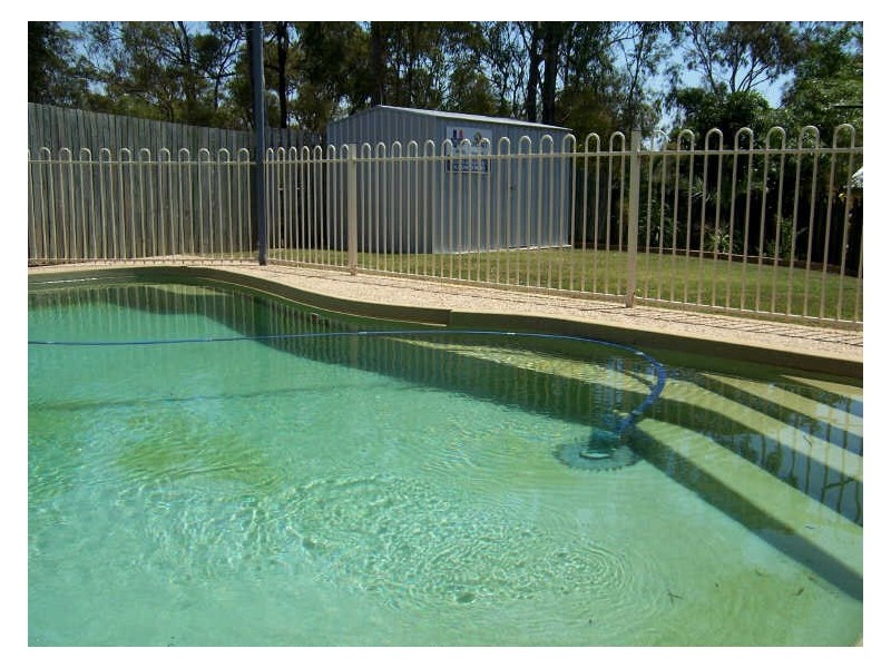 26 Amaroo Street, Boyne Island QLD 4680