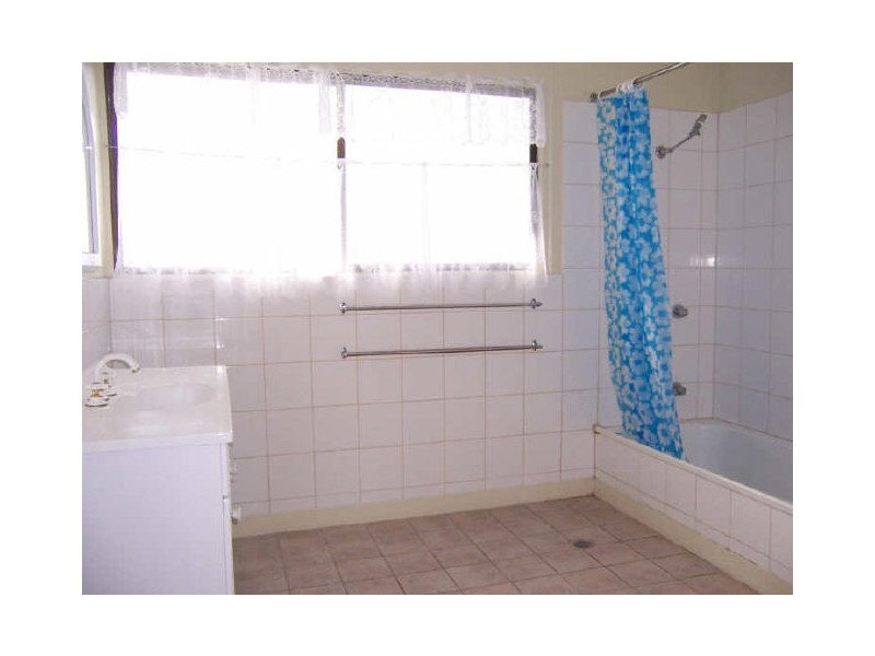 4 Latrobe Street, Tannum Sands QLD 4680