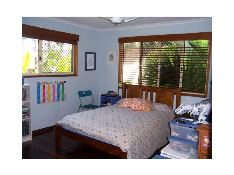 8 School Street, Tannum Sands QLD 4680