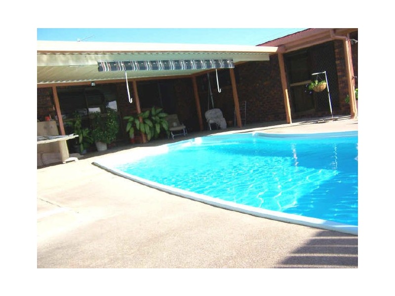 48 Booth Avenue, Tannum Sands QLD 4680