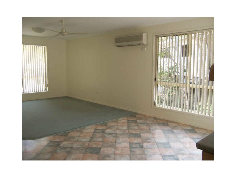 4 Charles Crescent, Tannum Sands QLD 4680