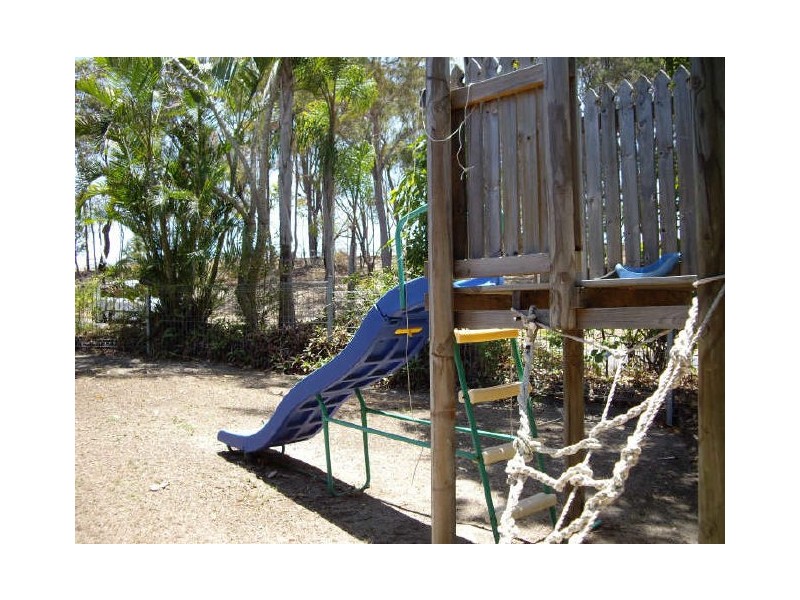 4 School Street, Tannum Sands QLD 4680
