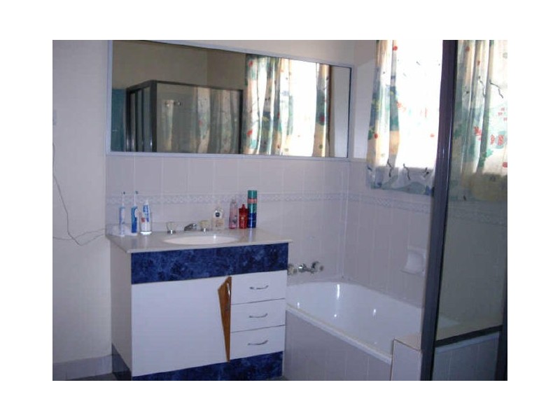 7 Brin Street, Boyne Island QLD 4680