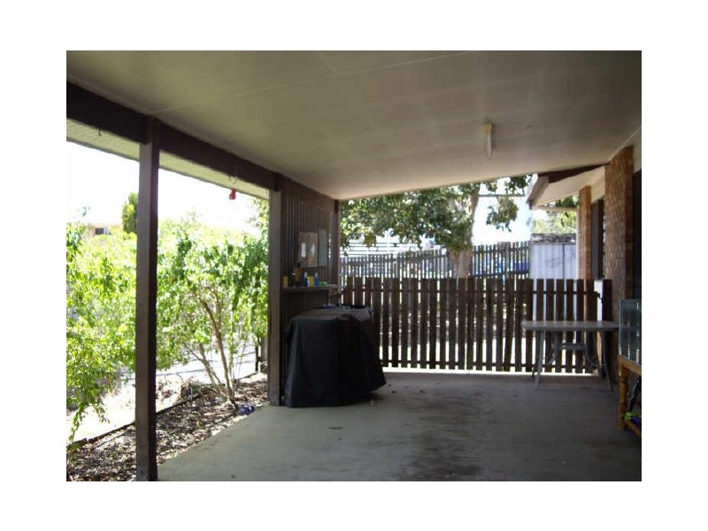 7 Brin Street, Boyne Island QLD 4680