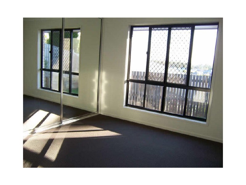 1/24 McLeod Street, Boyne Island QLD 4680