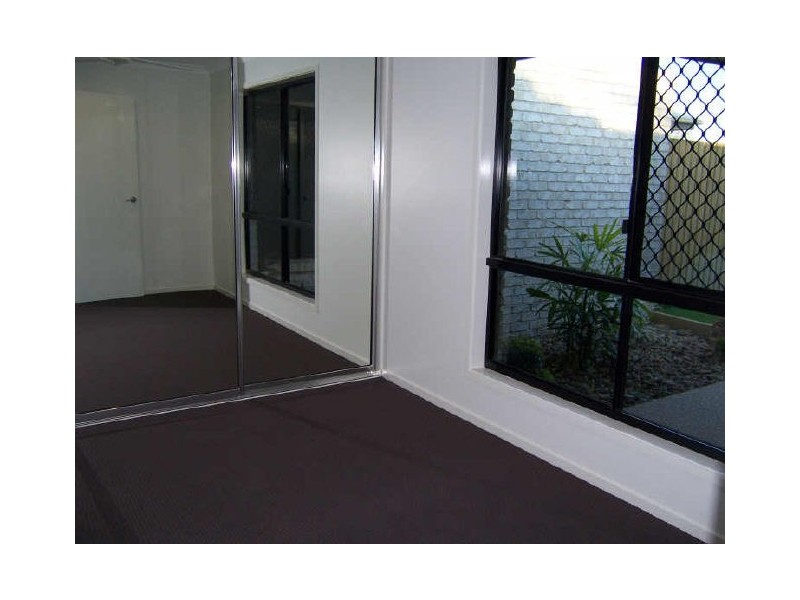 1/24 McLeod Street, Boyne Island QLD 4680