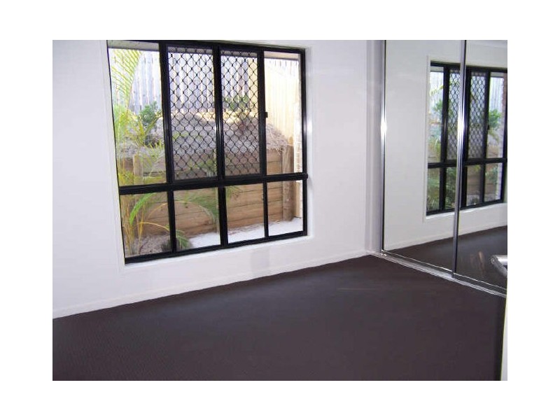 1/24 McLeod Street, Boyne Island QLD 4680