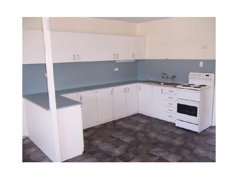 24 Orana Avenue, Boyne Island QLD 4680