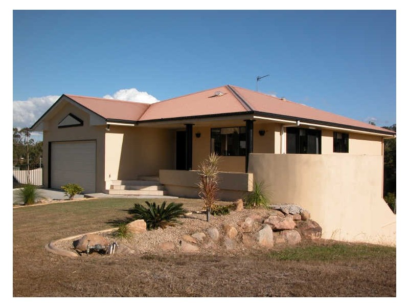 7 Curtis Avenue, Boyne Island QLD 4680