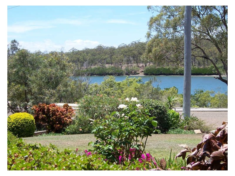 33 Tarcoola Drive, Boyne Island QLD 4680