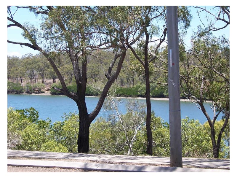 33 Tarcoola Drive, Boyne Island QLD 4680