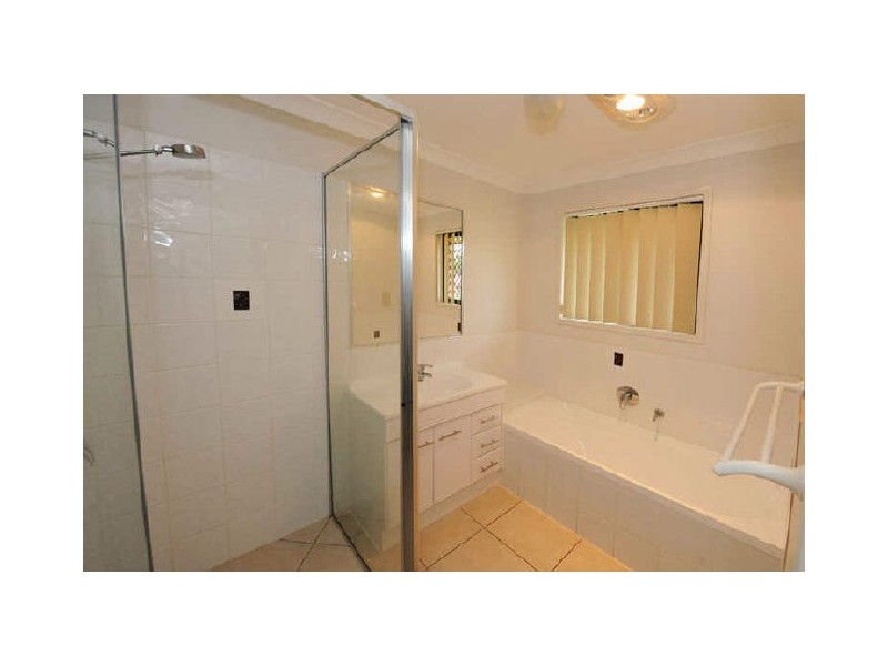 1 Cloncurry Court, Tannum Sands QLD 4680