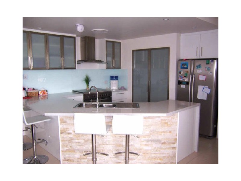 10 Jeana Close, Boyne Island QLD 4680