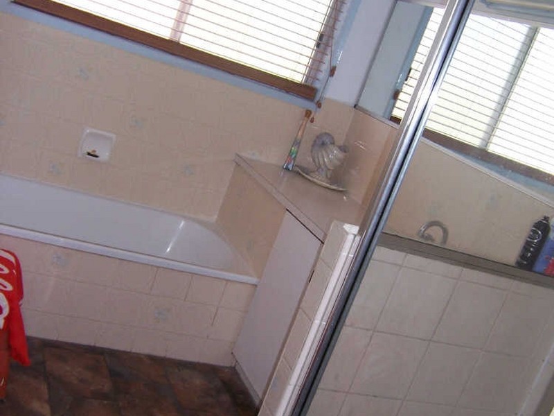 241 Awoonga Dam Road, Benaraby QLD 4680