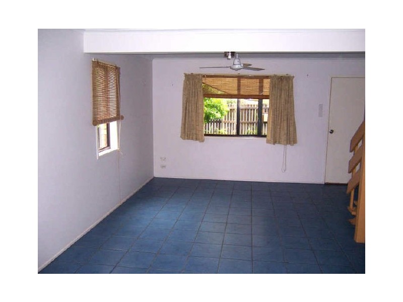 10/4 Bevington Street, Tannum Sands QLD 4680