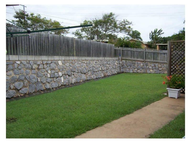 1/37 Tyson Crescent, Tannum Sands QLD 4680