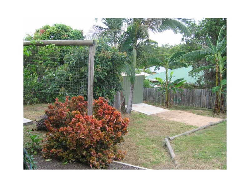 42 Lomandra Street, Boyne Island QLD 4680