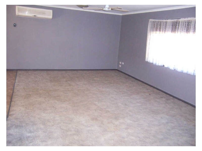 115 Malpas Ave, Boyne Island QLD 4680