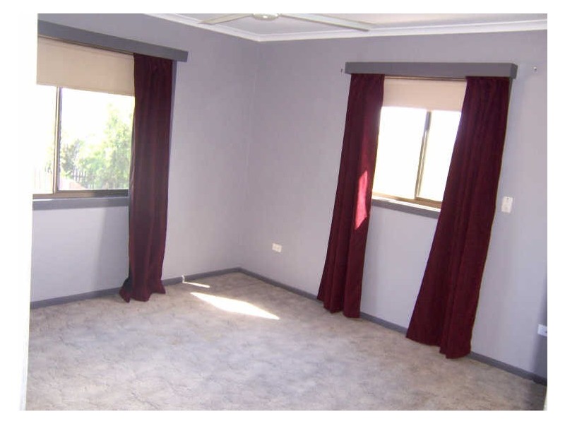 115 Malpas Ave, Boyne Island QLD 4680