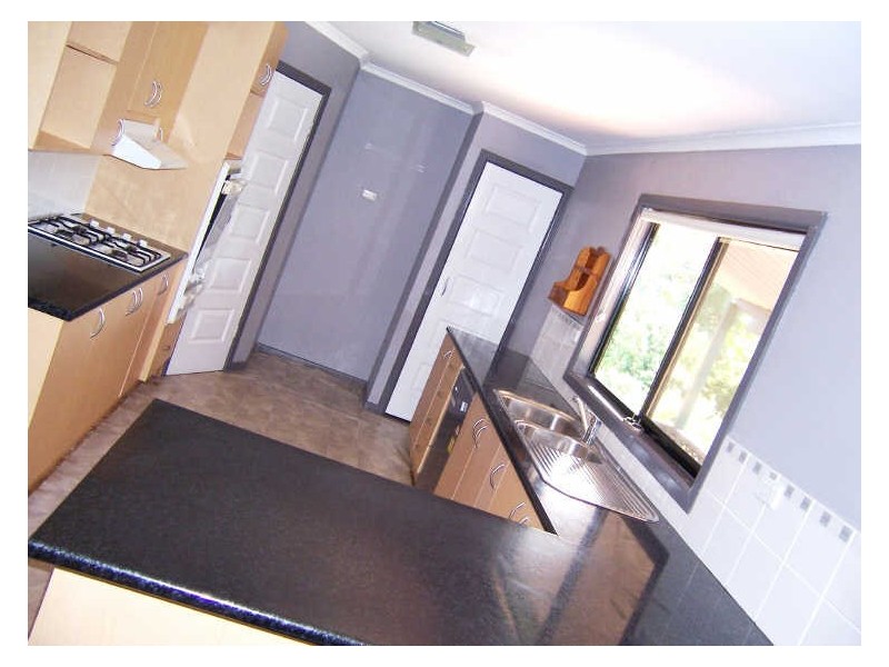 115 Malpas Ave, Boyne Island QLD 4680