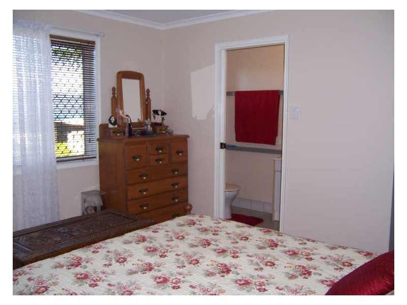 11 Polmaise Street, Boyne Island QLD 4680