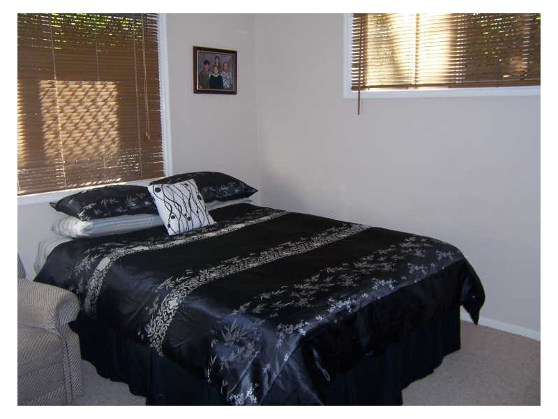 11 Polmaise Street, Boyne Island QLD 4680