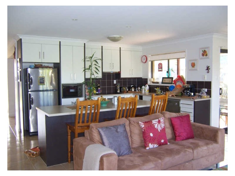 10 Melanie Court, Boyne Island QLD 4680
