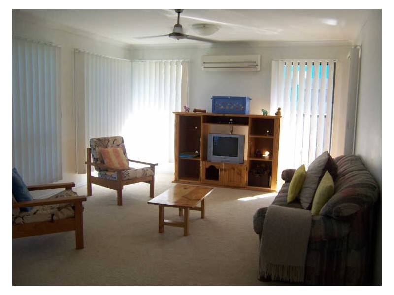10 Melanie Court, Boyne Island QLD 4680