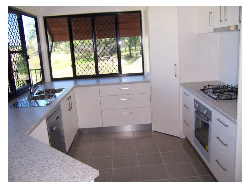 2/21 Bauhinia Street, Boyne Island QLD 4680