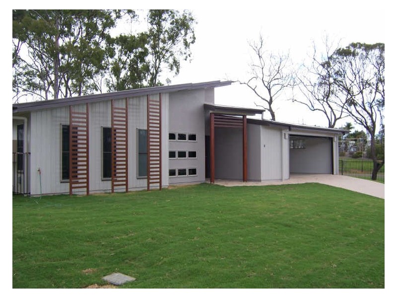 2/67 Bauhinia Street, Boyne Island QLD 4680
