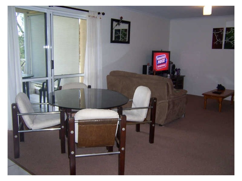 6/4 Pittsbay Crescent, Boyne Island QLD 4680