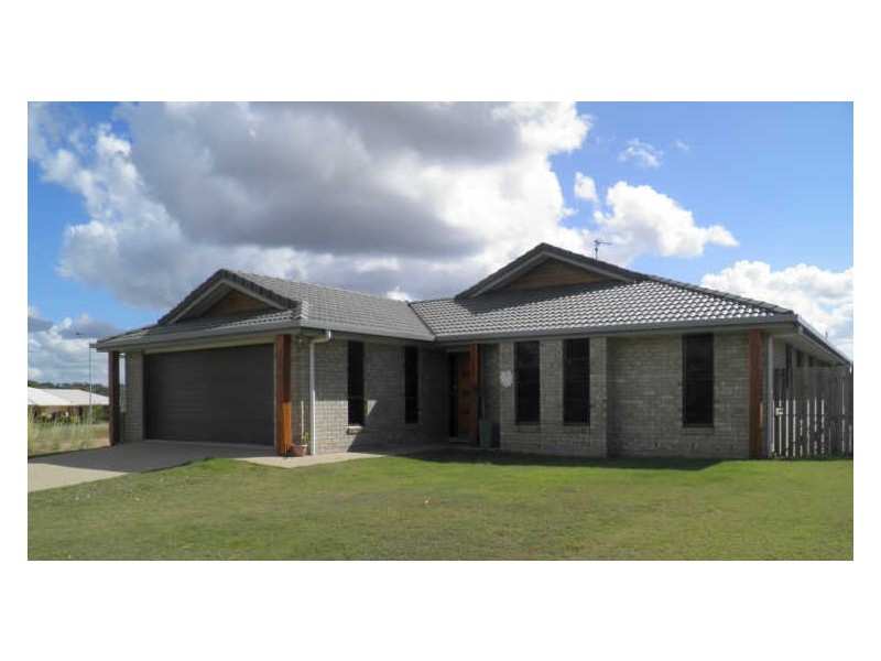 11 Stella Street, Boyne Island QLD 4680