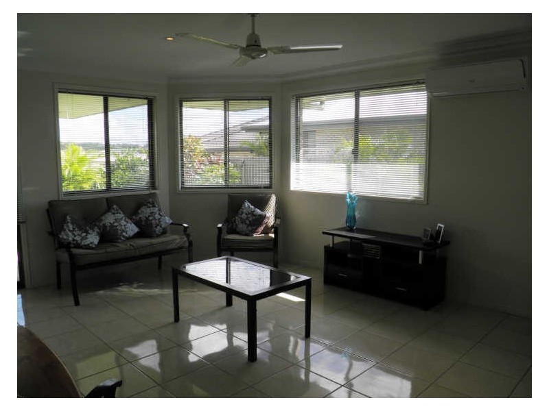 11 Stella Street, Boyne Island QLD 4680