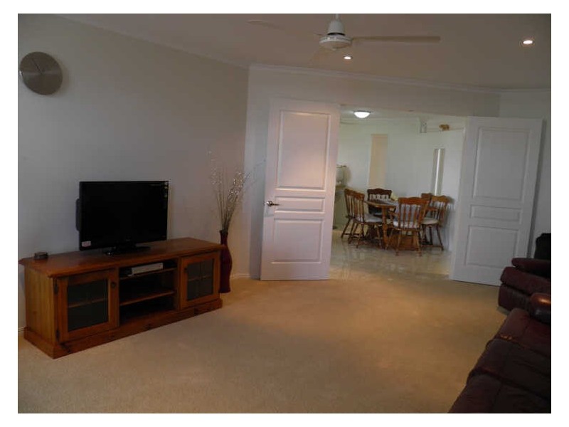 11 Stella Street, Boyne Island QLD 4680