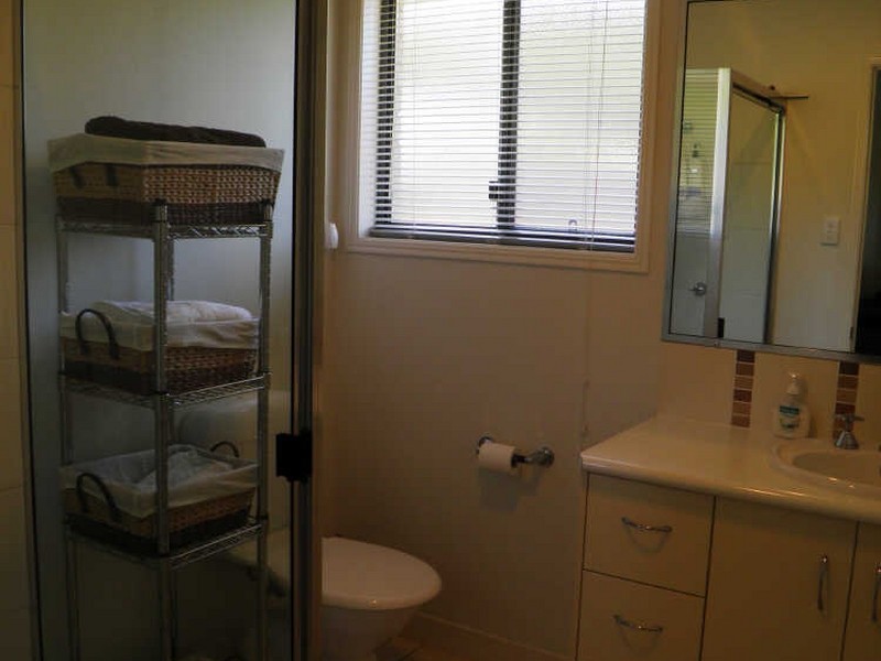 11 Stella Street, Boyne Island QLD 4680