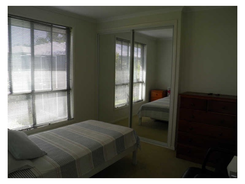 11 Stella Street, Boyne Island QLD 4680