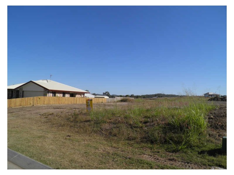 24 Bauhinia Street, Boyne Island QLD 4680