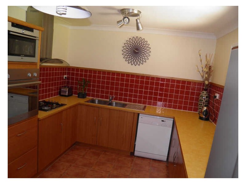 10 Yacht Road, Tannum Sands QLD 4680