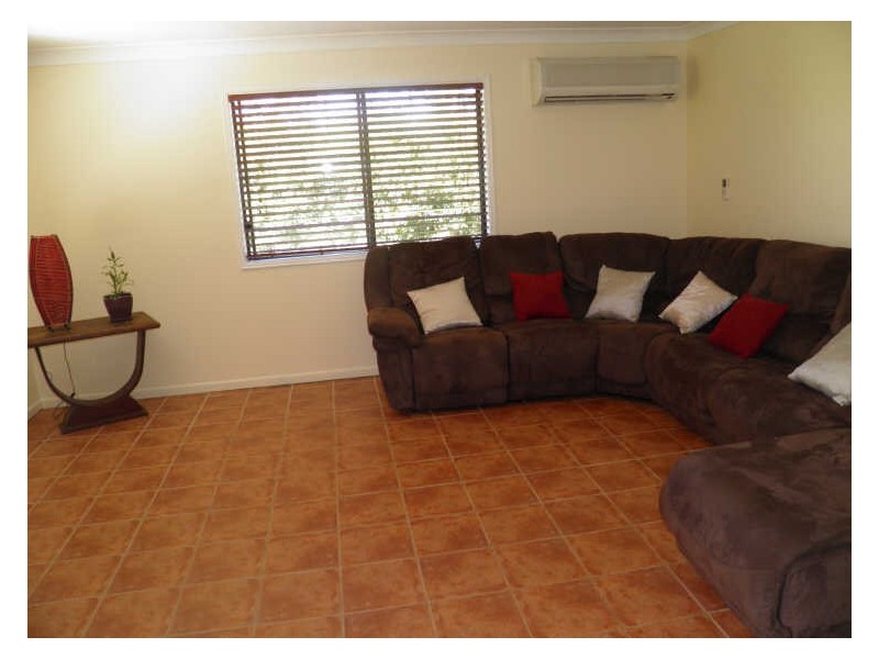 10 Yacht Road, Tannum Sands QLD 4680