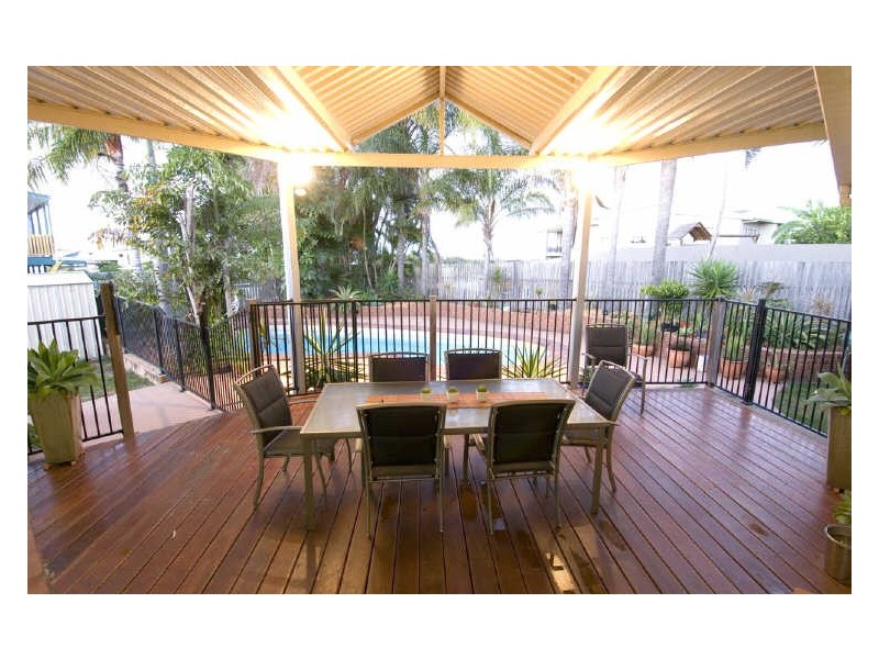 4 Caledon Street, Tannum Sands QLD 4680