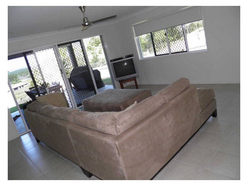 15 Bauhinia Street, Boyne Island QLD 4680