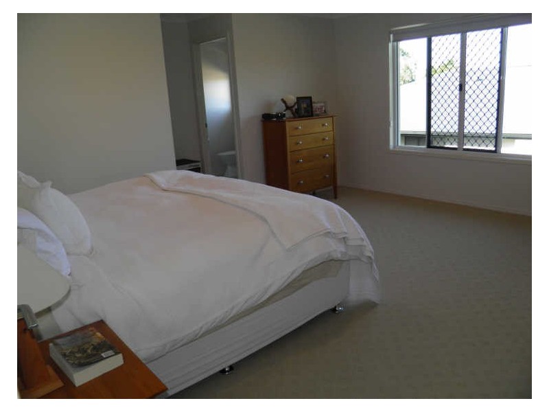 15 Bauhinia Street, Boyne Island QLD 4680