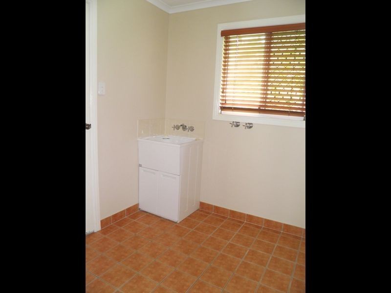 11 Davina Street, Boyne Island QLD 4680