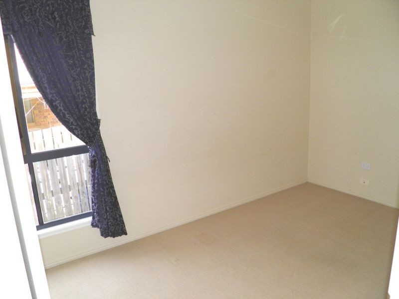 26 Brin Street, Boyne Island QLD 4680