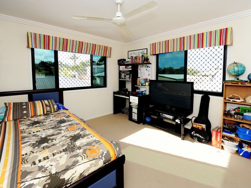 54 Golfview Drive, Boyne Island QLD 4680