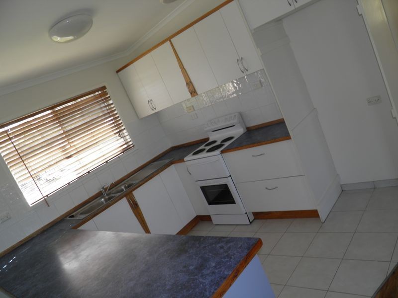 9 Sayre Crescent, Boyne Island QLD 4680