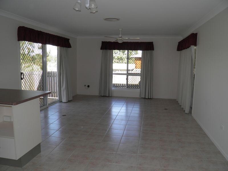 1/42 Golfview Drive, Boyne Island QLD 4680