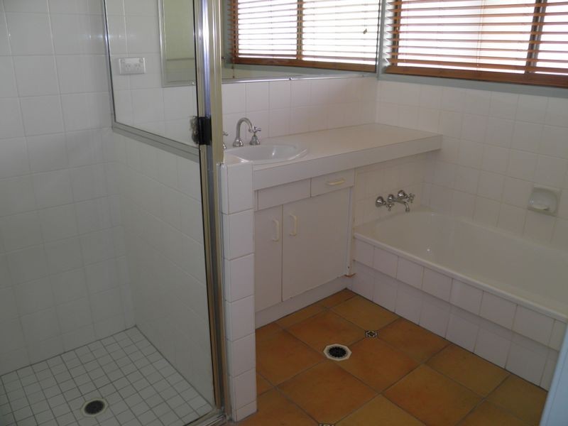 9 Linda Street, Tannum Sands QLD 4680