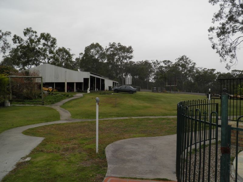 15 Silverton Drive, Tannum Sands QLD 4680