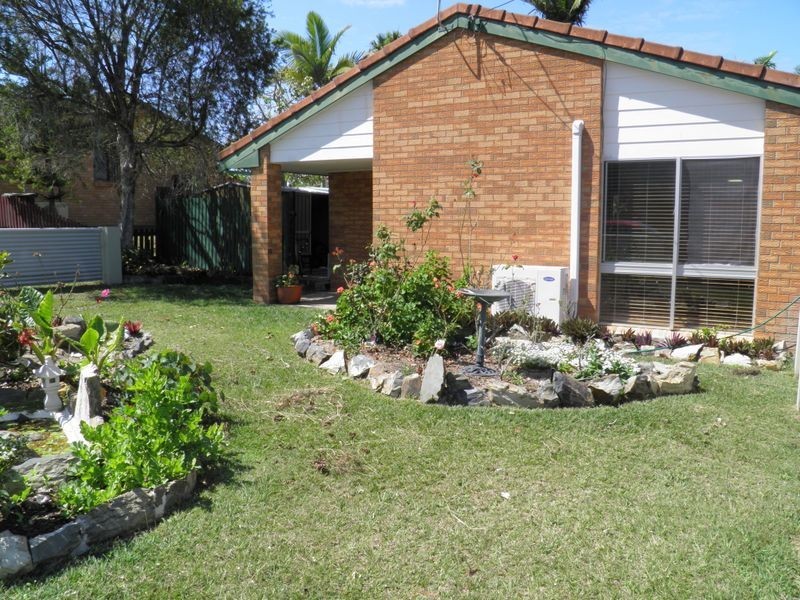 68 Maplas Street, Boyne Island QLD 4680